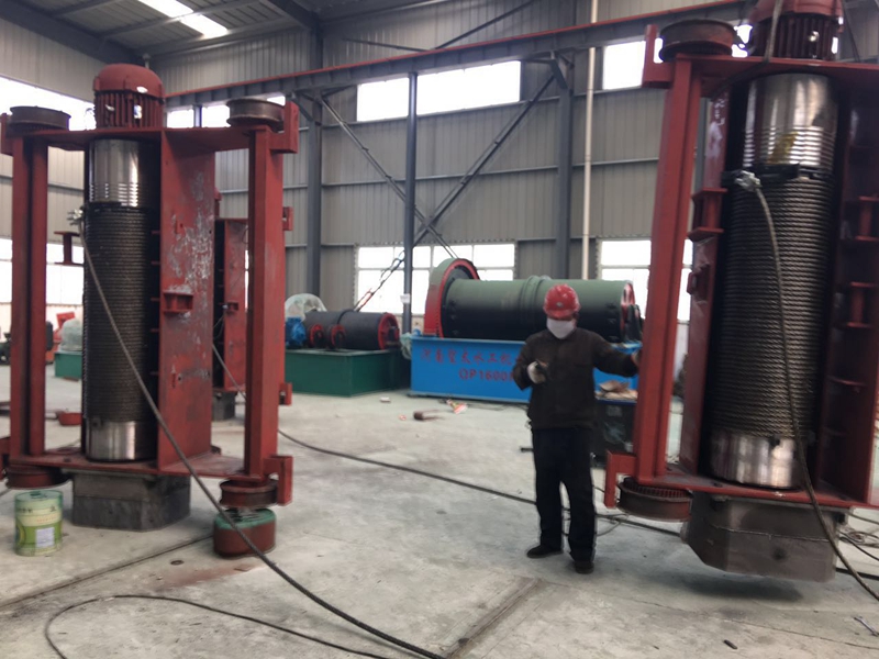 移動(dòng)式50噸電動(dòng)葫蘆正在裝配